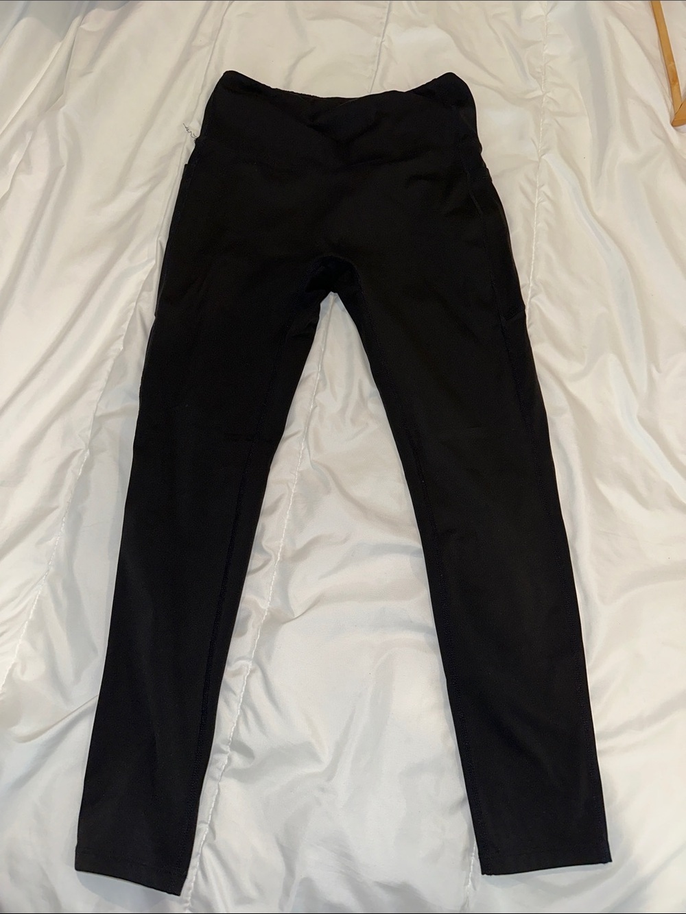 Black High-Waist Cropped Leggings with pockets